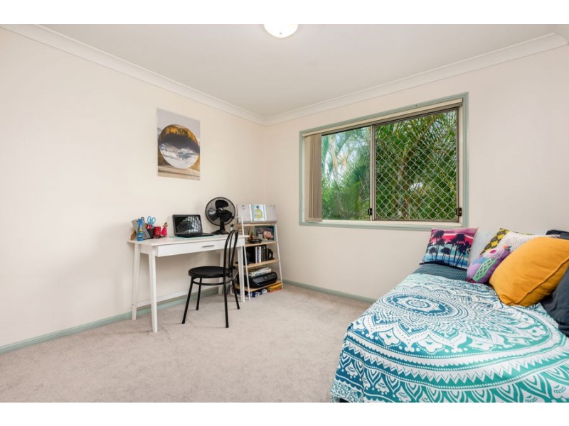 9/180 Seville rd, Holland Park QLD 4121