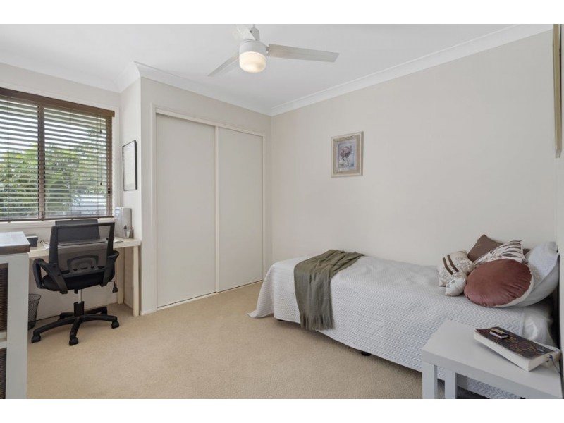 25 Mitchell Place, Belmont QLD 4153