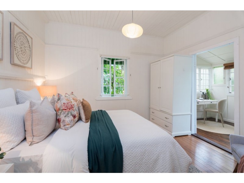 109 Waverley St, Annerley QLD 4103