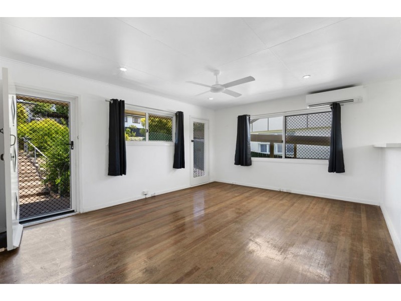 42 Arura Street, Mansfield QLD 4122