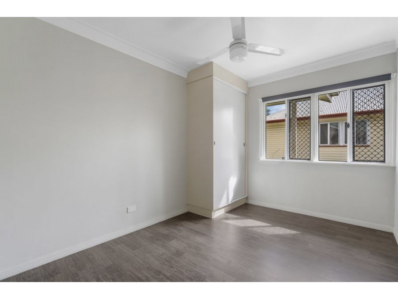 27 Pond Street, Mount Gravatt East QLD 4122