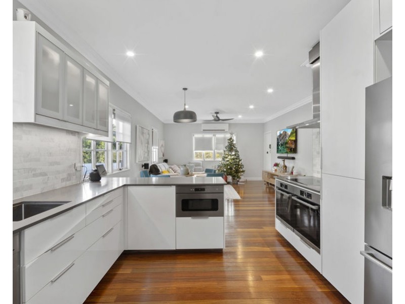 112 Layard Street, Holland Park QLD 4121