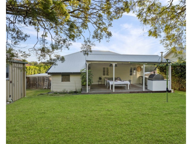 112 Layard Street, Holland Park QLD 4121