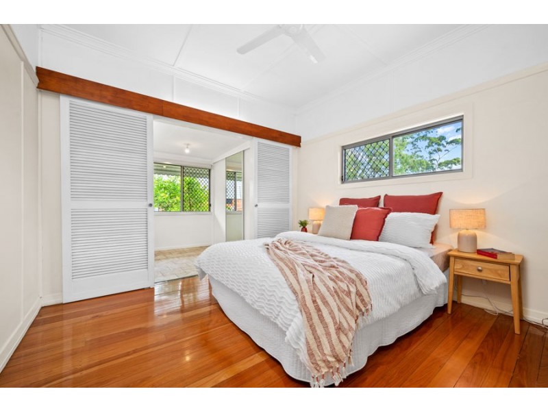 7 Garden Street, Greenslopes QLD 4120