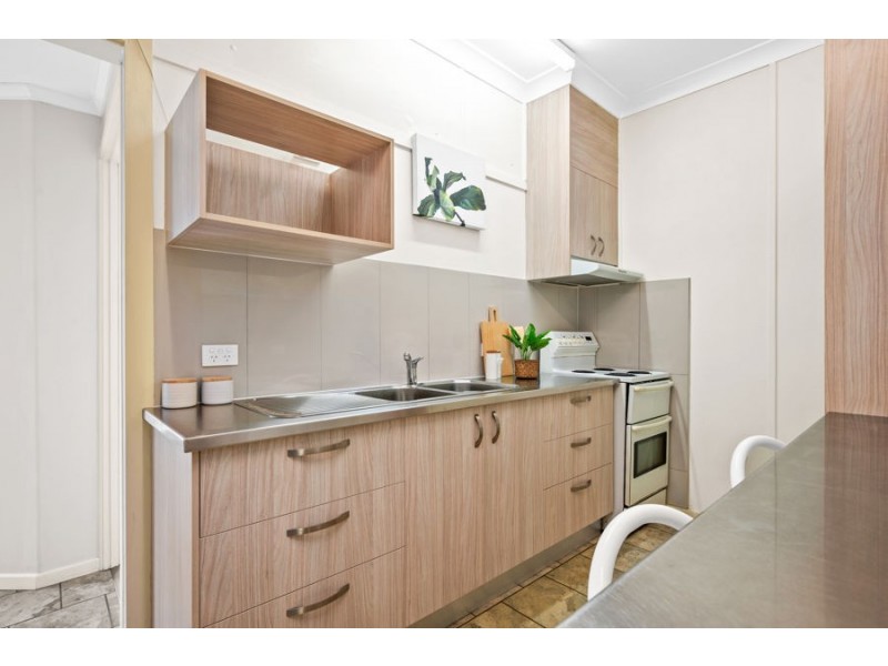 7 Garden Street, Greenslopes QLD 4120