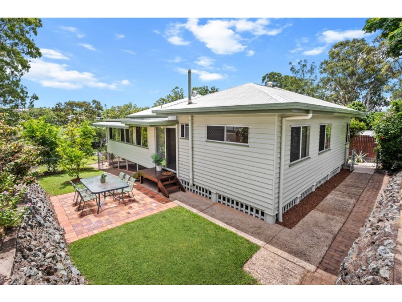 7 Garden Street, Greenslopes QLD 4120