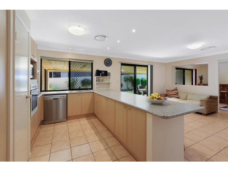 15 Thornlands Road, Thornlands QLD 4164