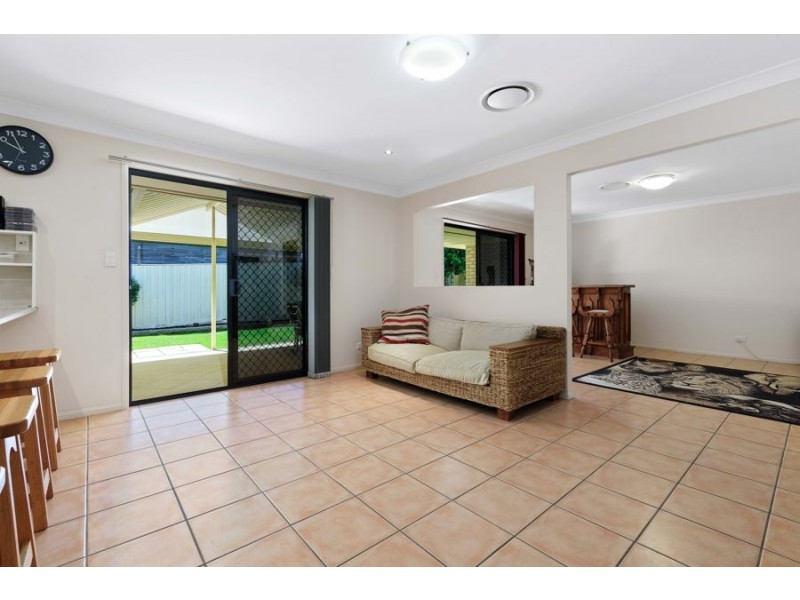 15 Thornlands Road, Thornlands QLD 4164