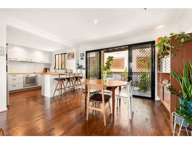 6/336 Cavendish Road, Coorparoo QLD 4151