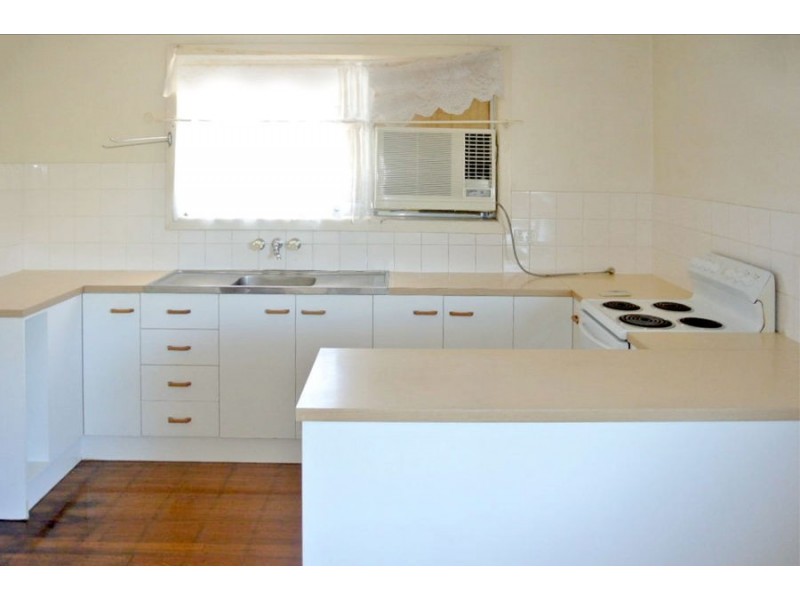 106 Oates Avenue, Holland Park QLD 4121