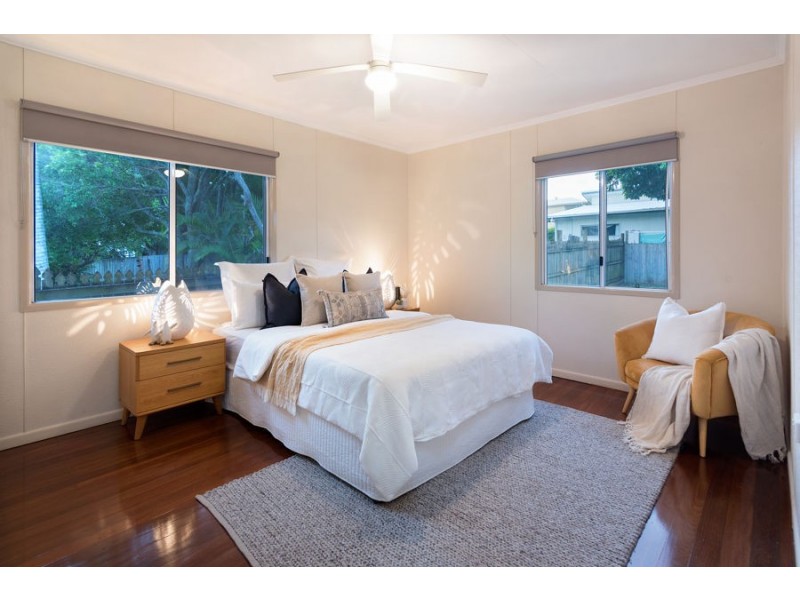 93 Uplands Tce, Wynnum QLD 4178