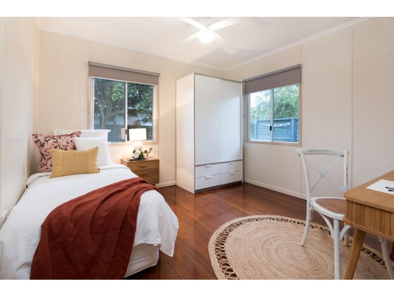 93 Uplands Tce, Wynnum QLD 4178