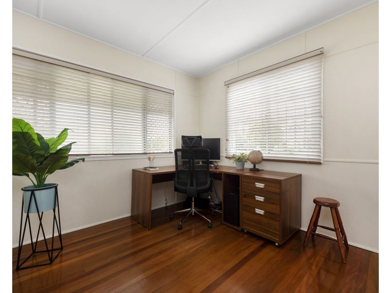 9 Harwill Street, Coorparoo QLD 4151