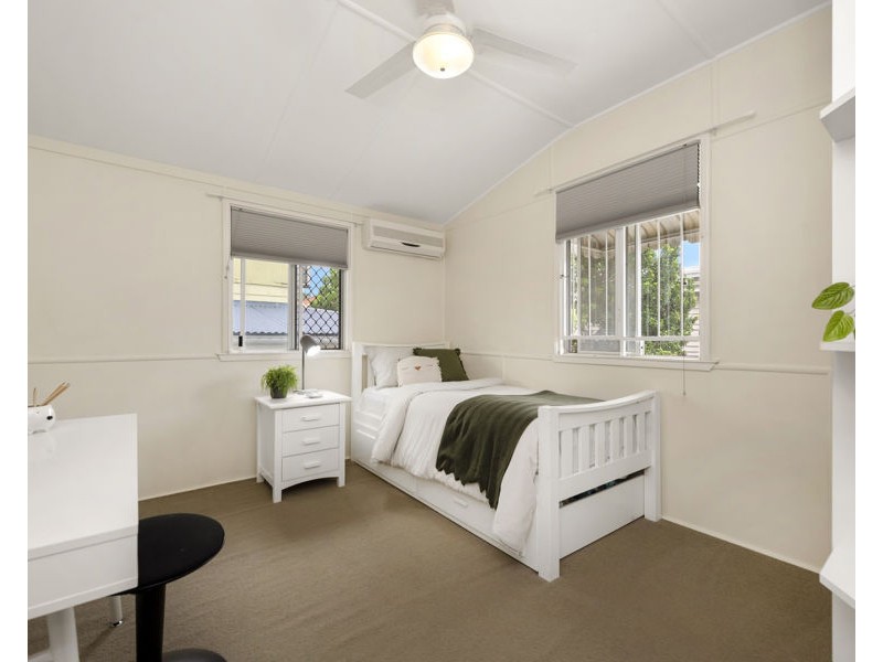 9 Harwill Street, Coorparoo QLD 4151