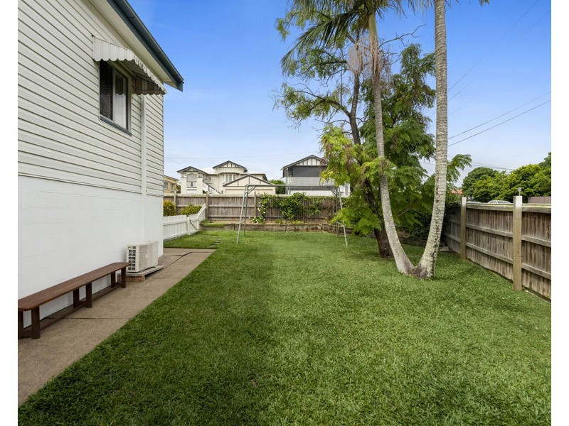 9 Harwill Street, Coorparoo QLD 4151