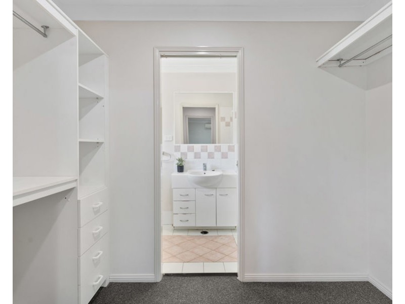 48/360 Simpsons Rd, Bardon QLD 4065