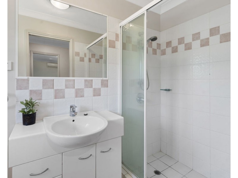 48/360 Simpsons Rd, Bardon QLD 4065