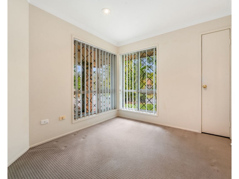 50 Foxmont Dr, Carina QLD 4152