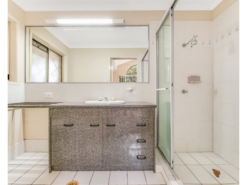 50 Foxmont Dr, Carina QLD 4152