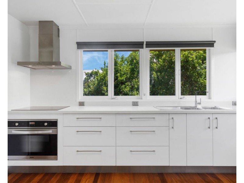 20 Fry Street, Holland Park QLD 4121