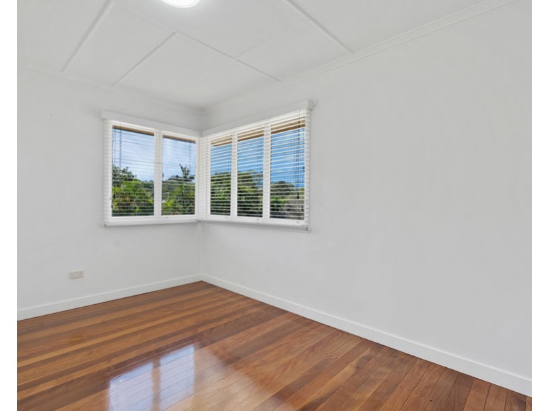 20 Fry Street, Holland Park QLD 4121