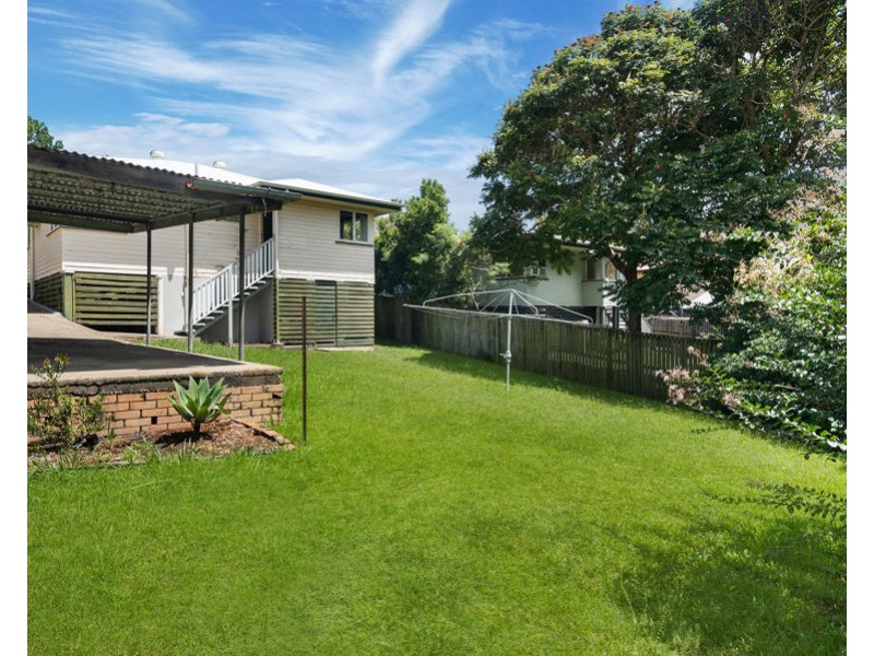 20 Fry Street, Holland Park QLD 4121