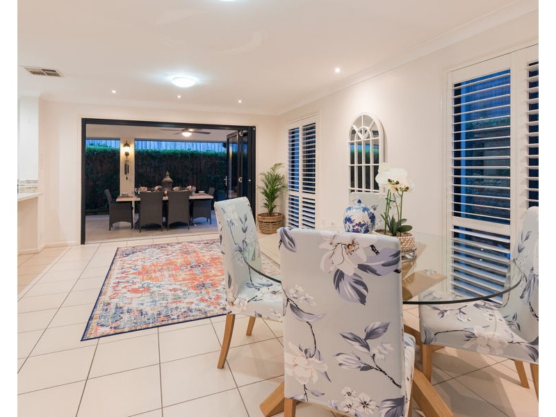 10 Demby Crescent, Wakerley QLD 4154