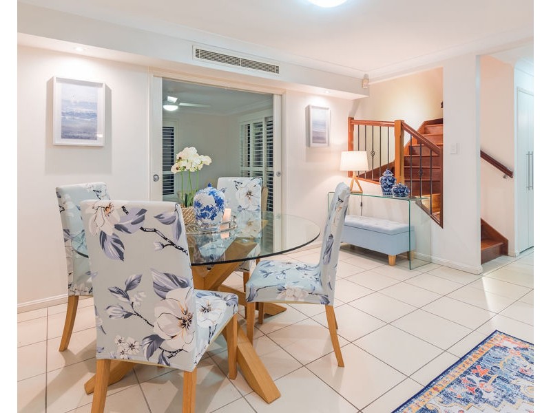 10 Demby Crescent, Wakerley QLD 4154