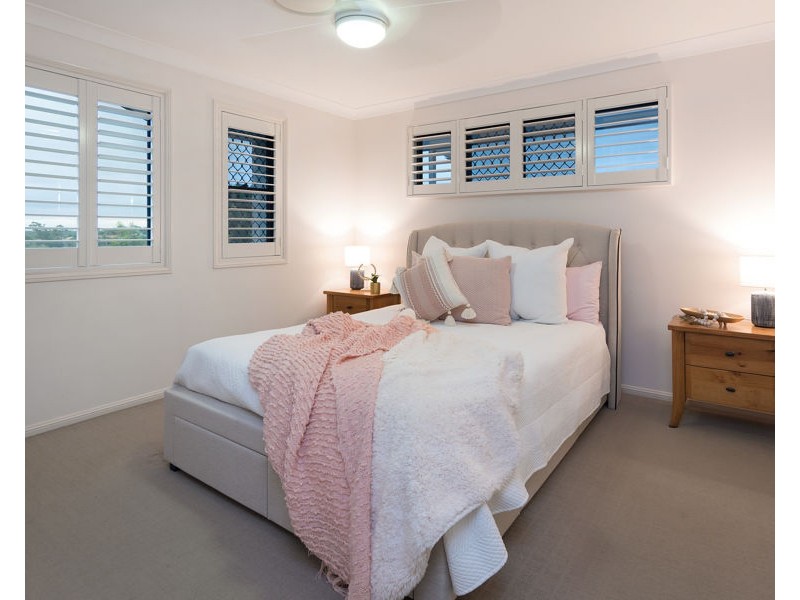 10 Demby Crescent, Wakerley QLD 4154