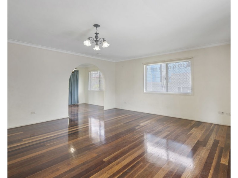 25 Fenimore St, Wishart QLD 4122