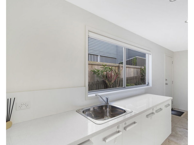 21 Pelham Street, Coorparoo QLD 4151