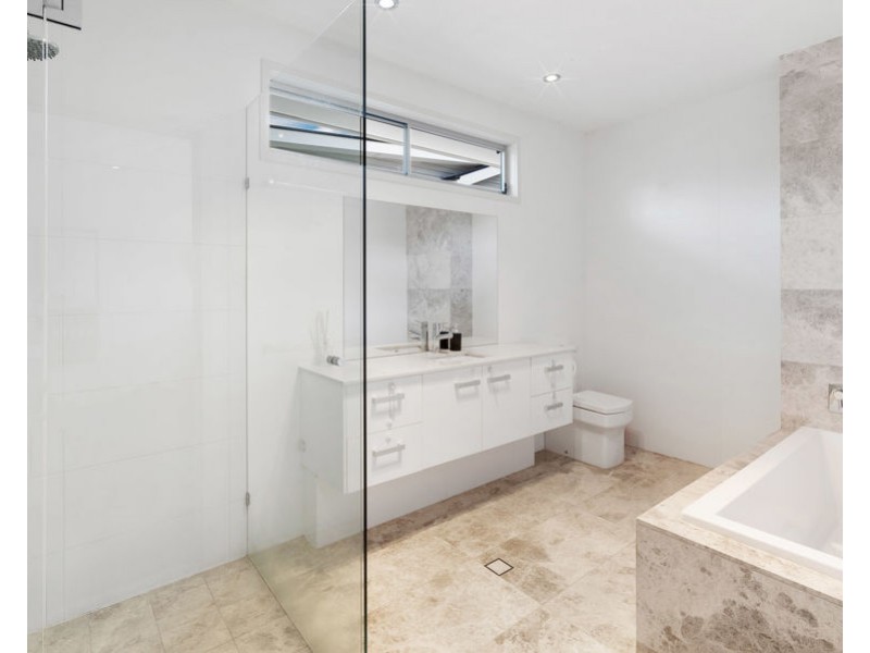 21 Pelham Street, Coorparoo QLD 4151