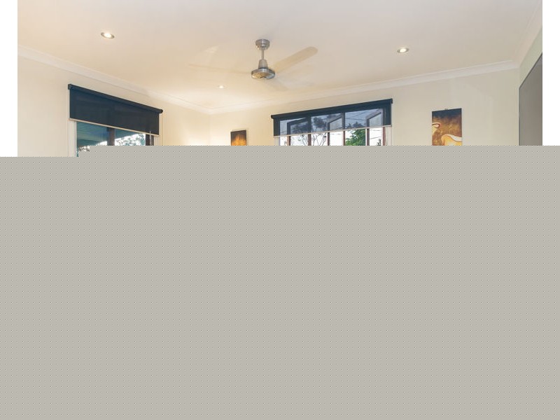 25 Roby Street, Wynnum QLD 4178