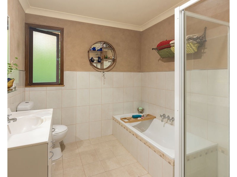 25 Roby Street, Wynnum QLD 4178