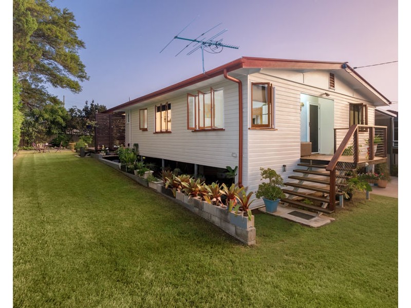 25 Roby Street, Wynnum QLD 4178