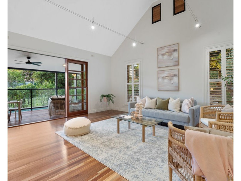 18 Procyon Street, Coorparoo QLD 4151