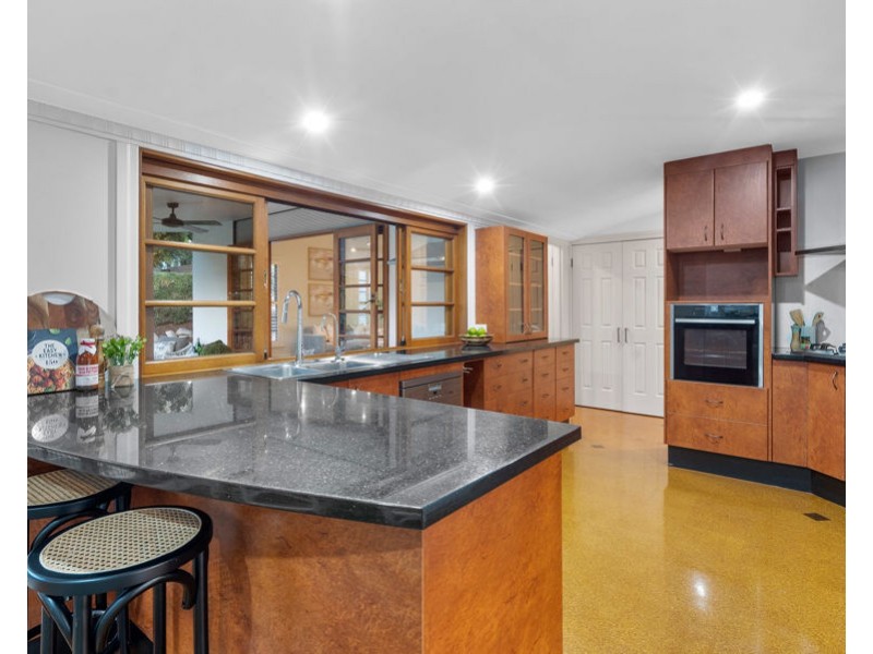 18 Procyon Street, Coorparoo QLD 4151