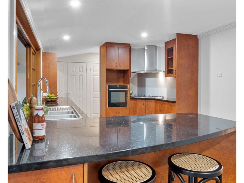 18 Procyon Street, Coorparoo QLD 4151