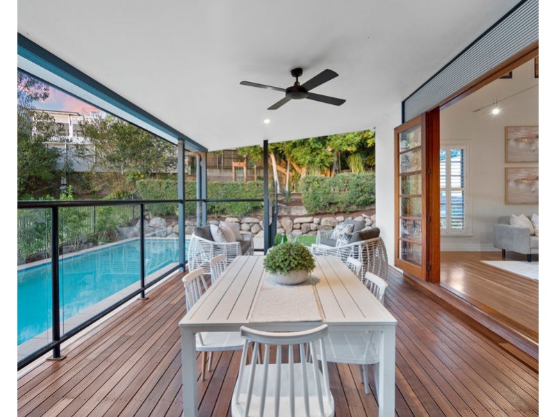 18 Procyon Street, Coorparoo QLD 4151