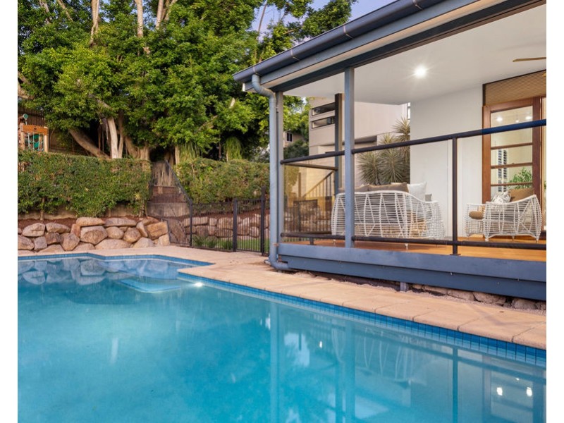 18 Procyon Street, Coorparoo QLD 4151