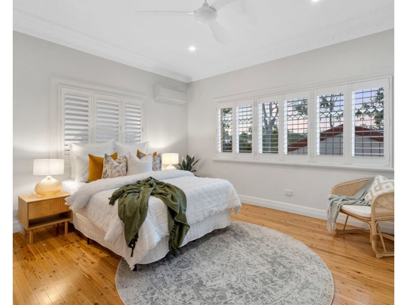 18 Procyon Street, Coorparoo QLD 4151