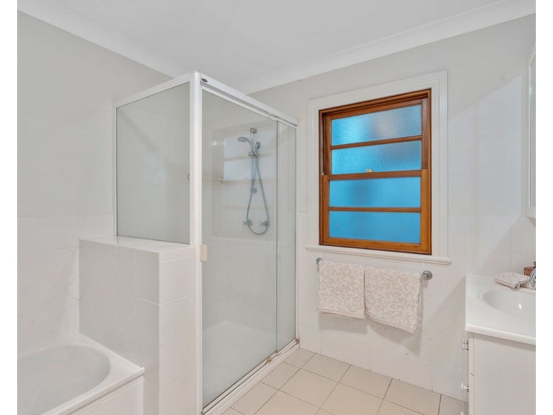 18 Procyon Street, Coorparoo QLD 4151