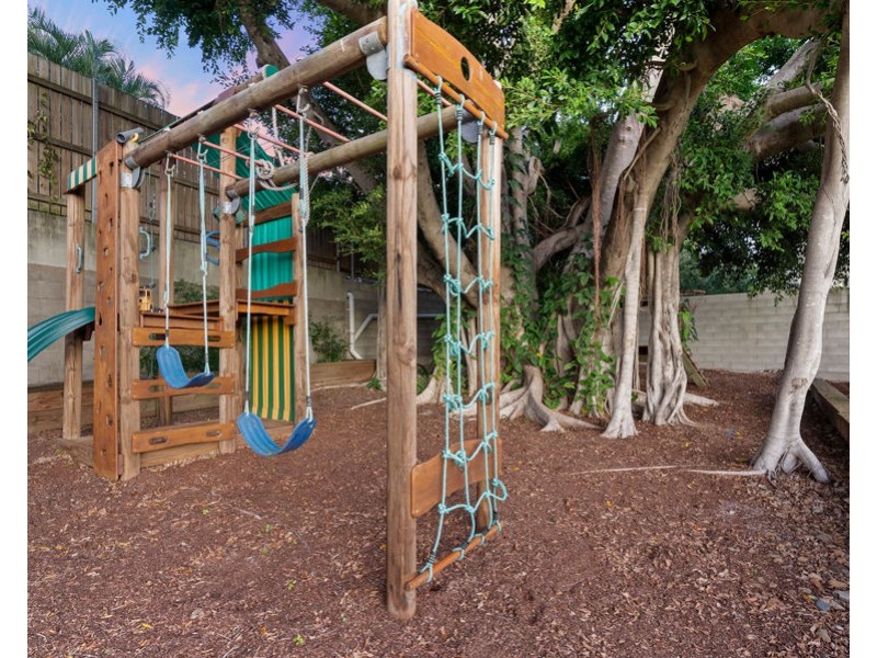 18 Procyon Street, Coorparoo QLD 4151