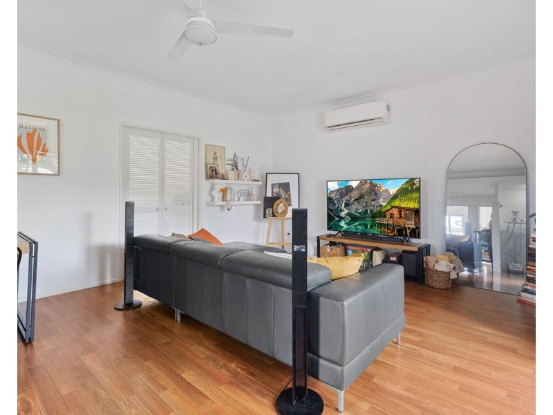 24 Queensthorpe St, Tarragindi QLD 4121
