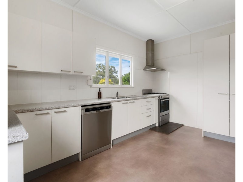 24 Queensthorpe St, Tarragindi QLD 4121
