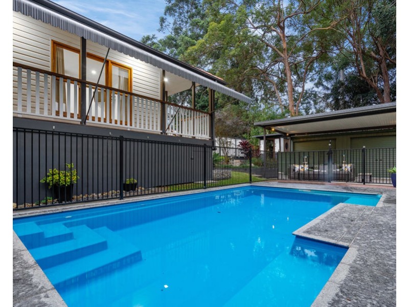 42 Greenmount Ave, Holland Park QLD 4121