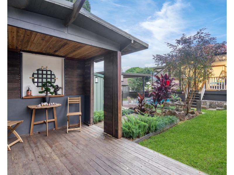 42 Greenmount Ave, Holland Park QLD 4121