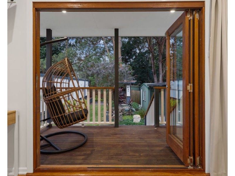 42 Greenmount Ave, Holland Park QLD 4121