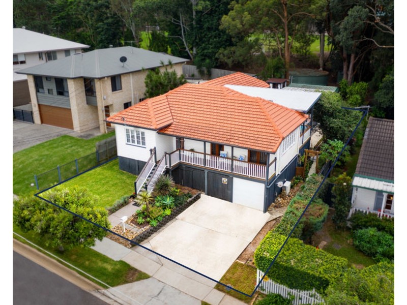 42 Greenmount Ave, Holland Park QLD 4121