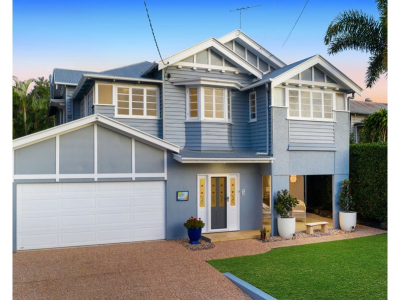 17 Burlington Street, Holland Park QLD 4121